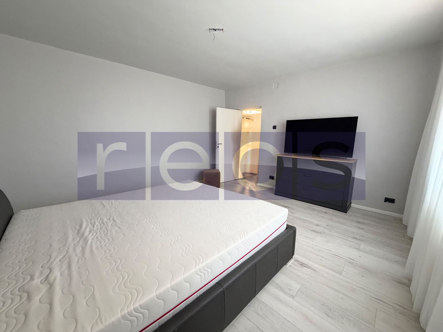 INCHIRIERE APARTAMENT IN VILA | ETAJ + MANSARDA - Poză 6