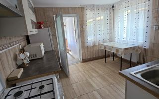 🏡 Casă renovată cu 6 camere, teren 557 mp – Berceni, Prahova - Poză 38