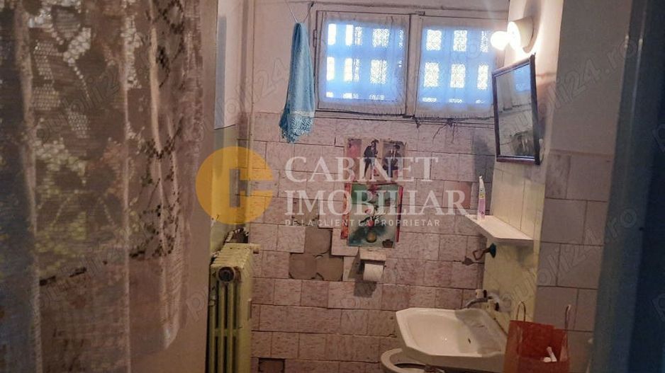 2 CAMERE - PODU ROS - NECESITA RENOVARE - Poză 6
