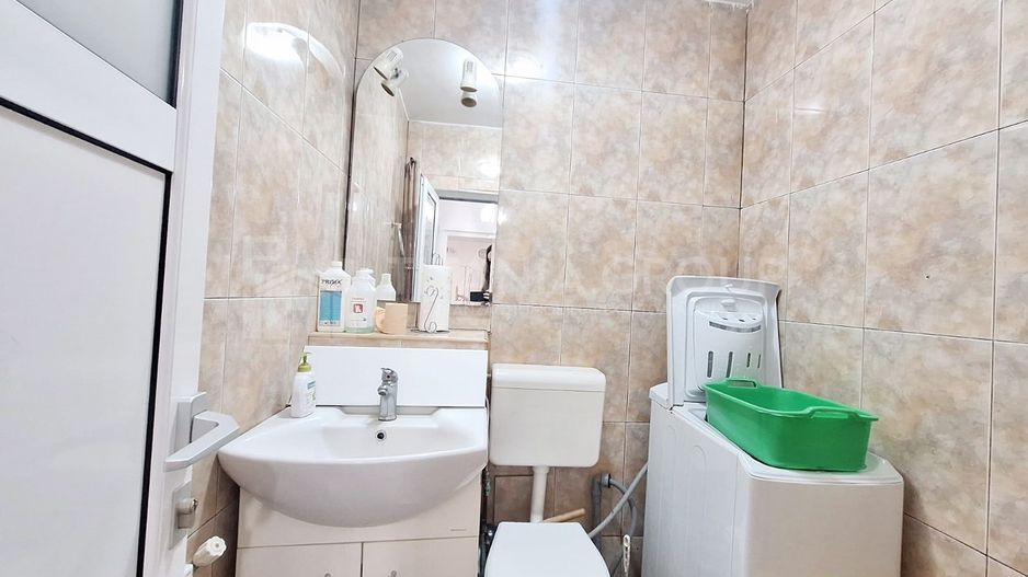 Spatiu pretabil cabinet medical - Poză 7