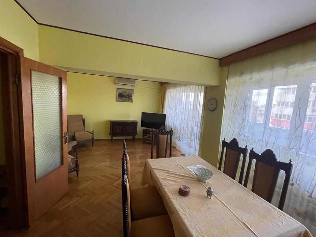 Apartament spatios pentru inchiriere in zona Blvd. Mihalache - Poză 1