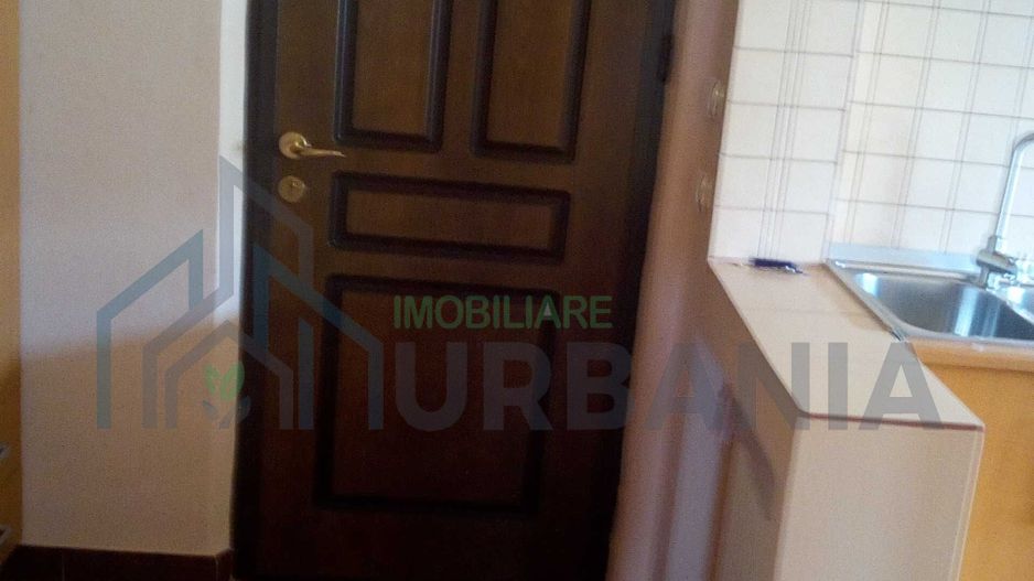 Apartament 3 camere renovat, zona Esplanada, Pașcani - Poză 3