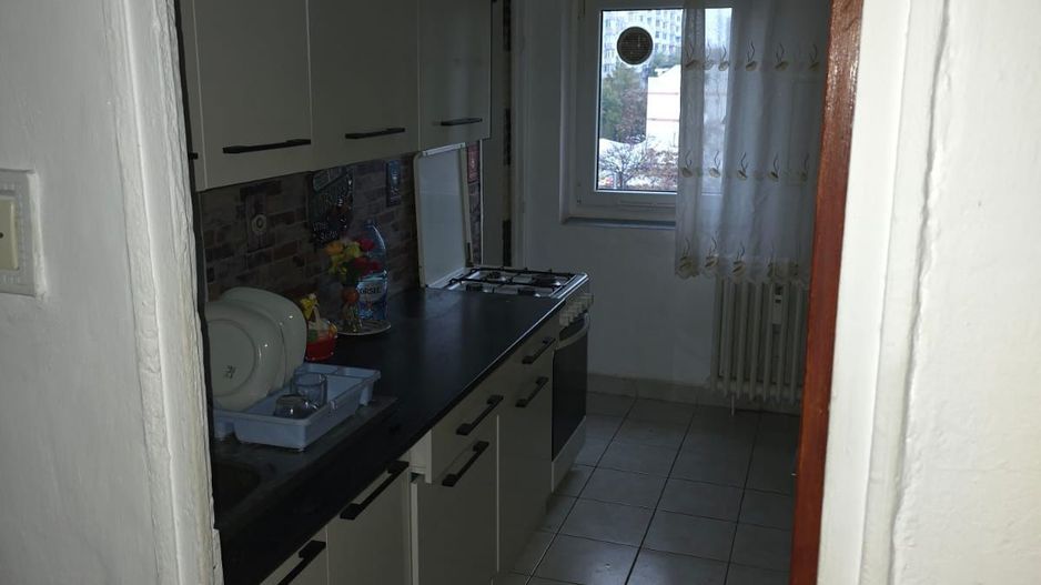 Vanzare ap. 2 camere, 2 balcoane, bloc 85, posibilitate centrala, Titan-Ciucea - Poză 5