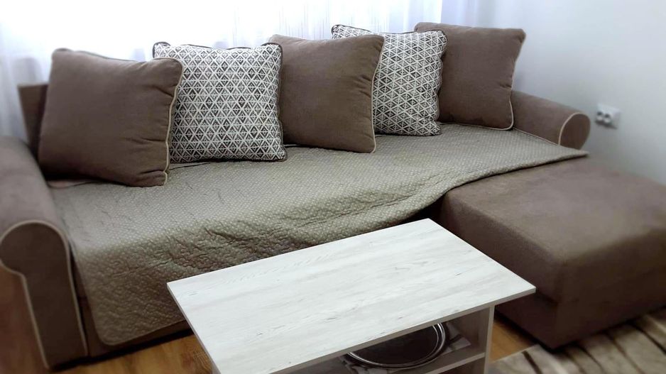 De inchiriat apartament cu 2 camere Micro 19, etaj 1, 350 euro - Poză 1