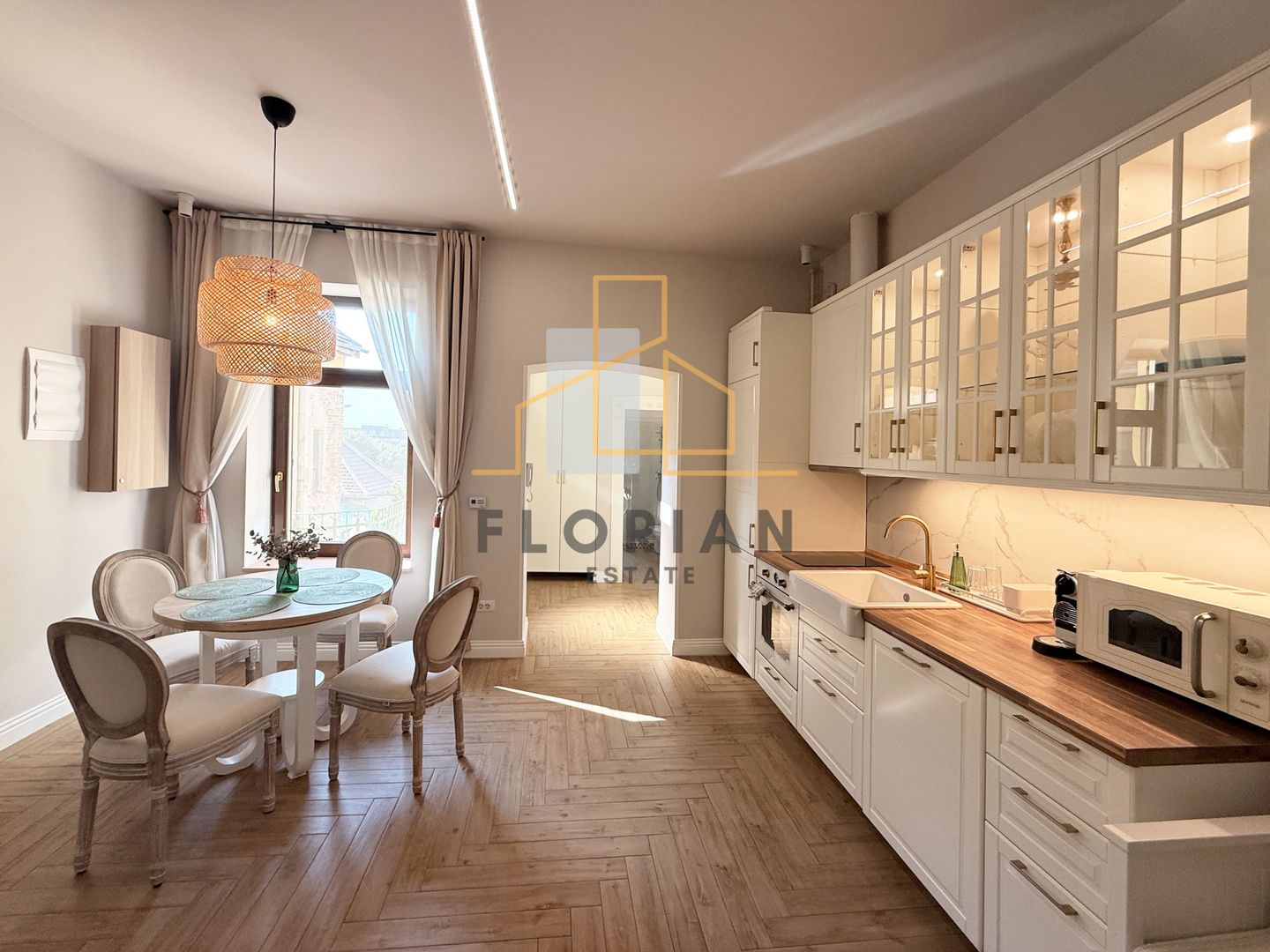 Apartament  modern cu 2 camere in cladire istorica– Zona Sinaia - Poză 6