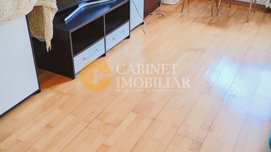 3 camere, decomandat, et.3/4, Podu de Fier, bloc 1982! - Poză 3