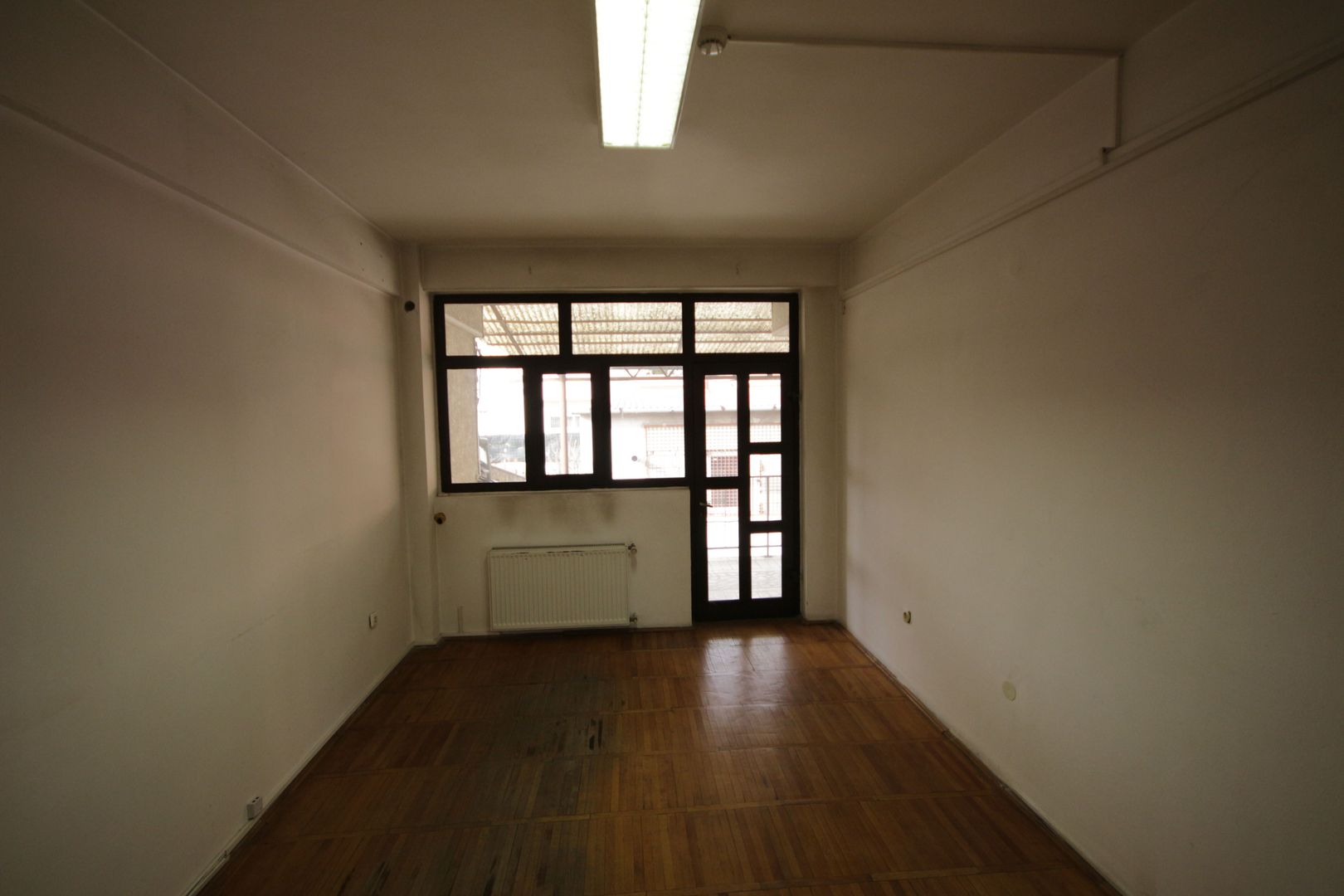 Imobil destinatie birouri + depozit - Poză 33