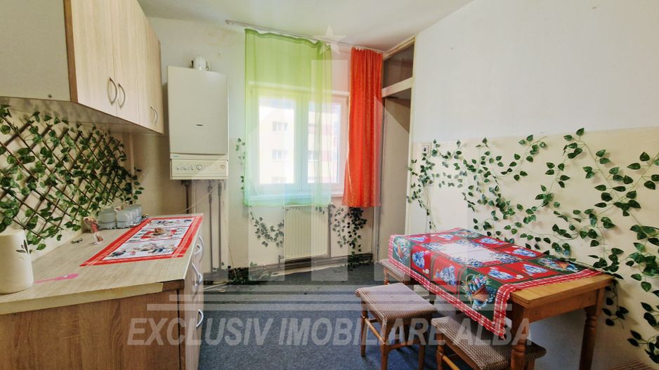 Apartament 2 camere decomandate | 50 mp | Etaj 3/4 | Cetate - Stadion - Poză 3
