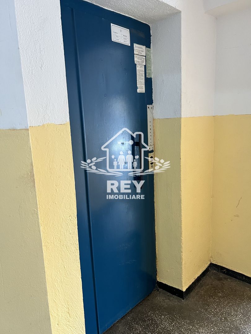 Apartament 4 camere decomandate 4 balcoane etaj 1 Str. Bâlea/Sibiu - Poză 6