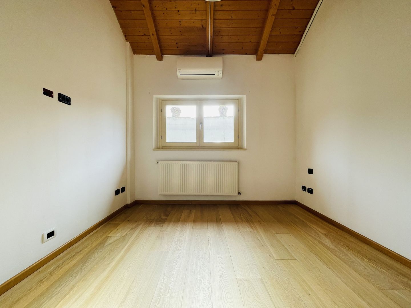 P-ta Unirii - Comision 0% | Apartament 3 camere-113 mp | Imobil 2008 - Poză 27