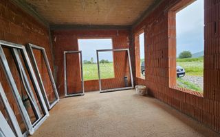 Casa noua 5 camere 3 bai, curte mare - Poză 7
