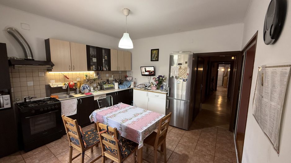 Vila P+1 cu terasă 255 mp + garaj 22,5 mp si teren 417 mp-Berceni ! - Poză 10