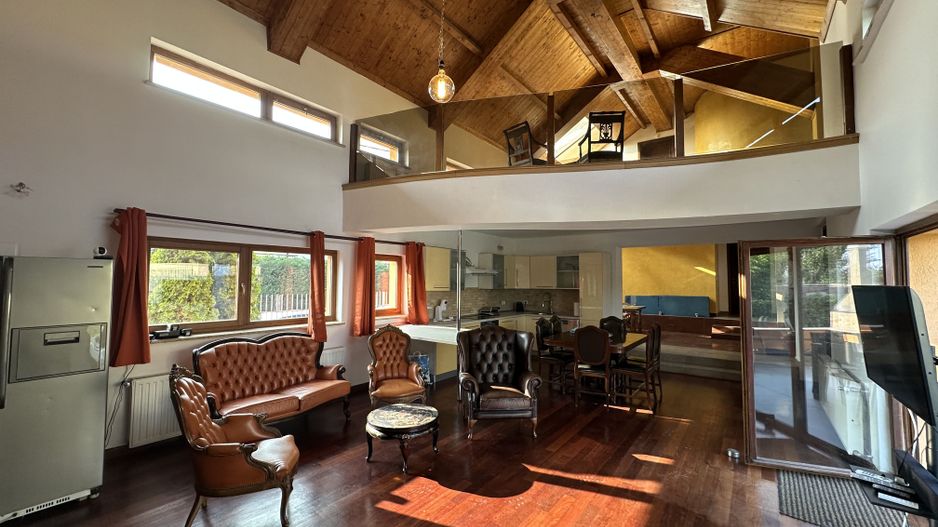 Proprietate cu piscina Dumbravita - Poză 3