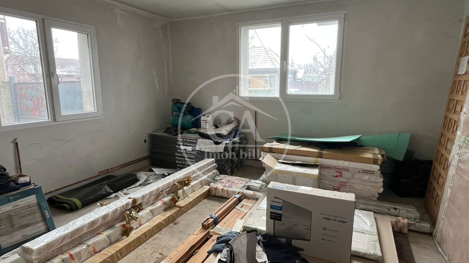 Casa de vanzare D+P+E+M cu 5 camere în Livada De Bihor - Poză 5