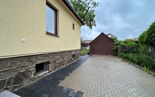 Casă de închiriat curte proprie, subsol pod, garaj - Central - Poză 6