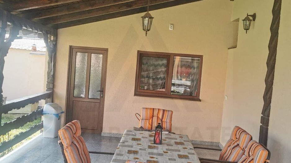 Casa individuala cu garaj 60 mp si teren+gradina 2650 mp in Porumbacu - Poză 7