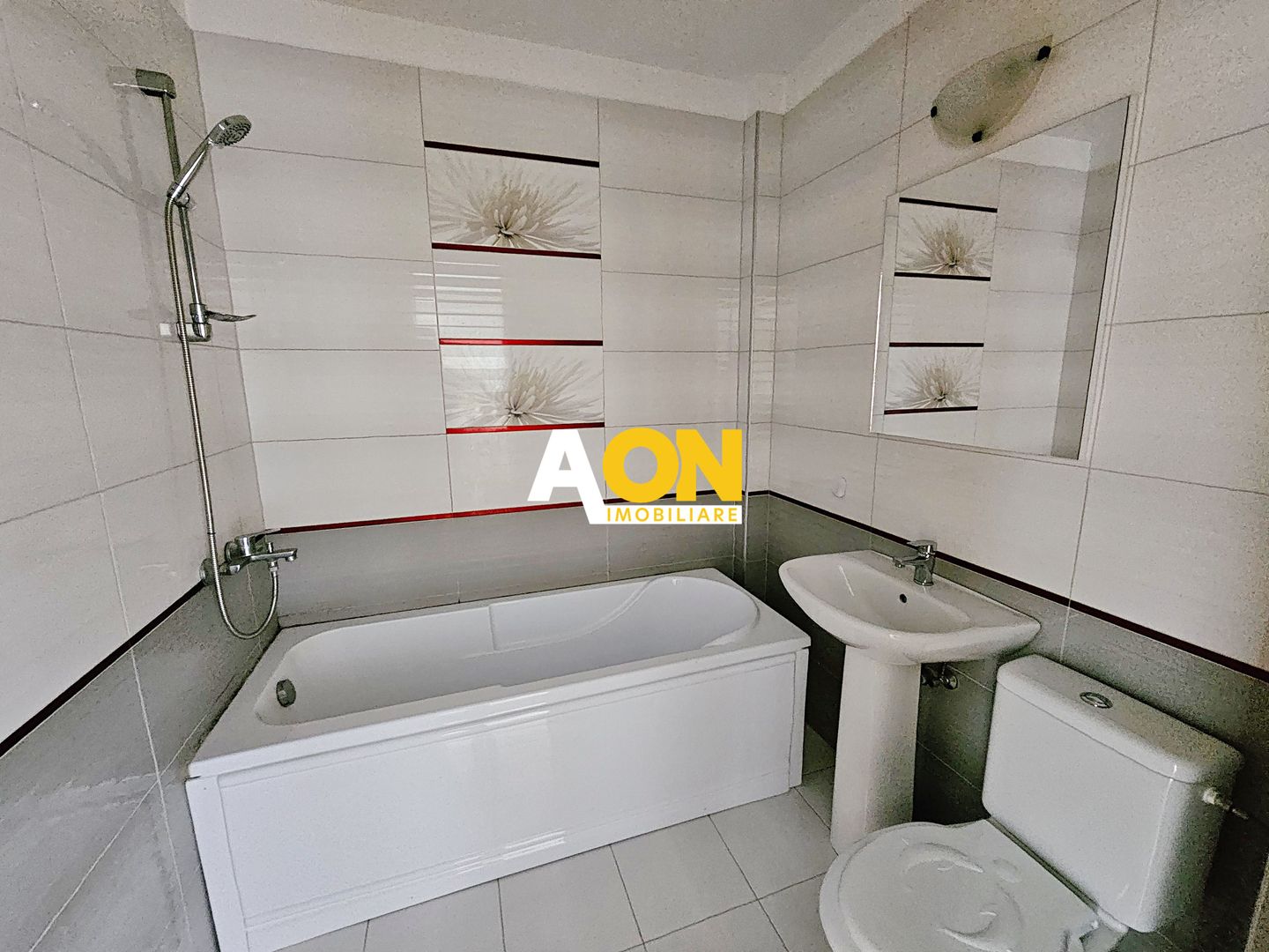Apartament tip Penthouse, 4 camere, 2 bai, 108 mp utili + boxa, Centru - Poză 8