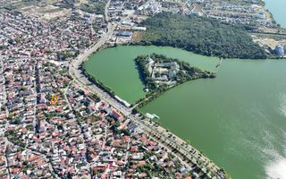 Teren de casa langa lac si metrou - Poză 4