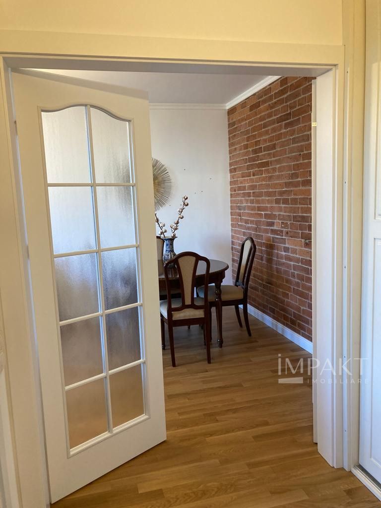 Apartament  cu 2 camere, decomandat, situat in cartierul Europa! - Poză 6