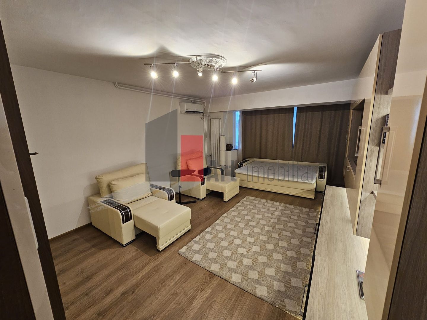 Garsoniera Unirii Timpuri Noi metrou Lux - Poză 1