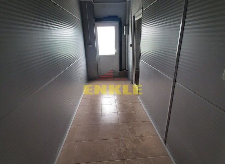 Hala de inchirat /vanzare 225 mp + teren 1100 mp, zona Hudum-la strada principala - Poză 4