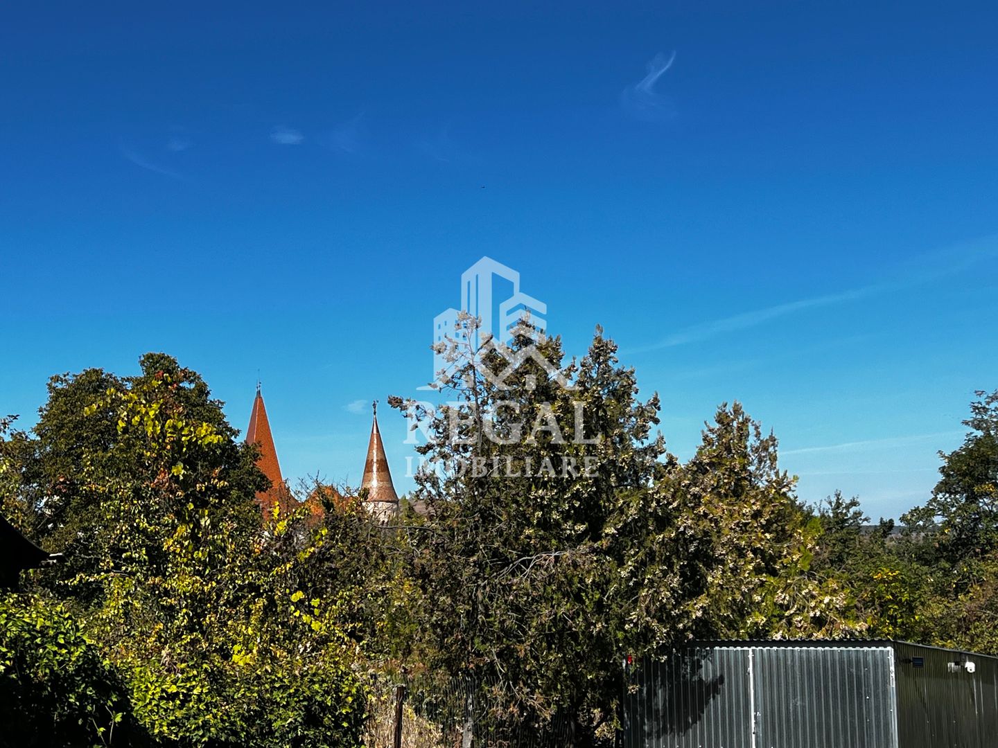 Proprietate cu 2 case și 770 mp teren – vedere spre Castel - Poză 2