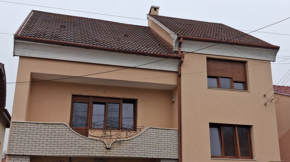 Casa RENOVATA partial 8 cam 6 ari 550mp garaj ANA IPATESCU. - Poză 2