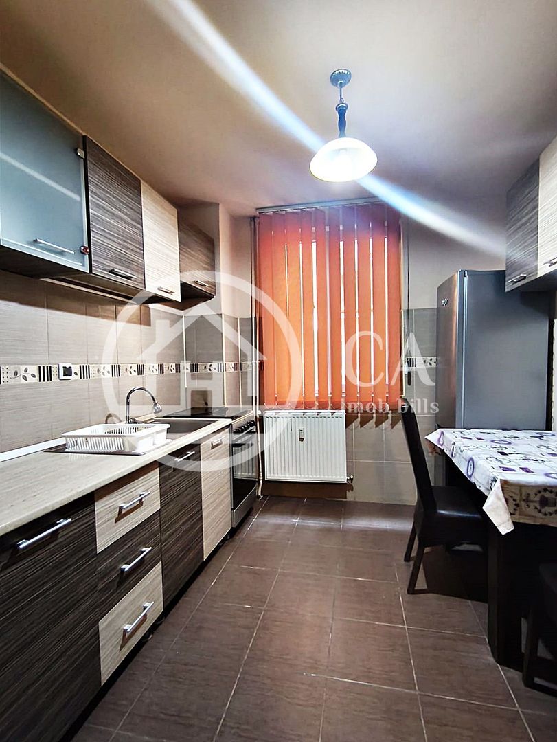 Apartament de închiriat cu 3 camere în zona Rogerius, Oradea - Poză 9