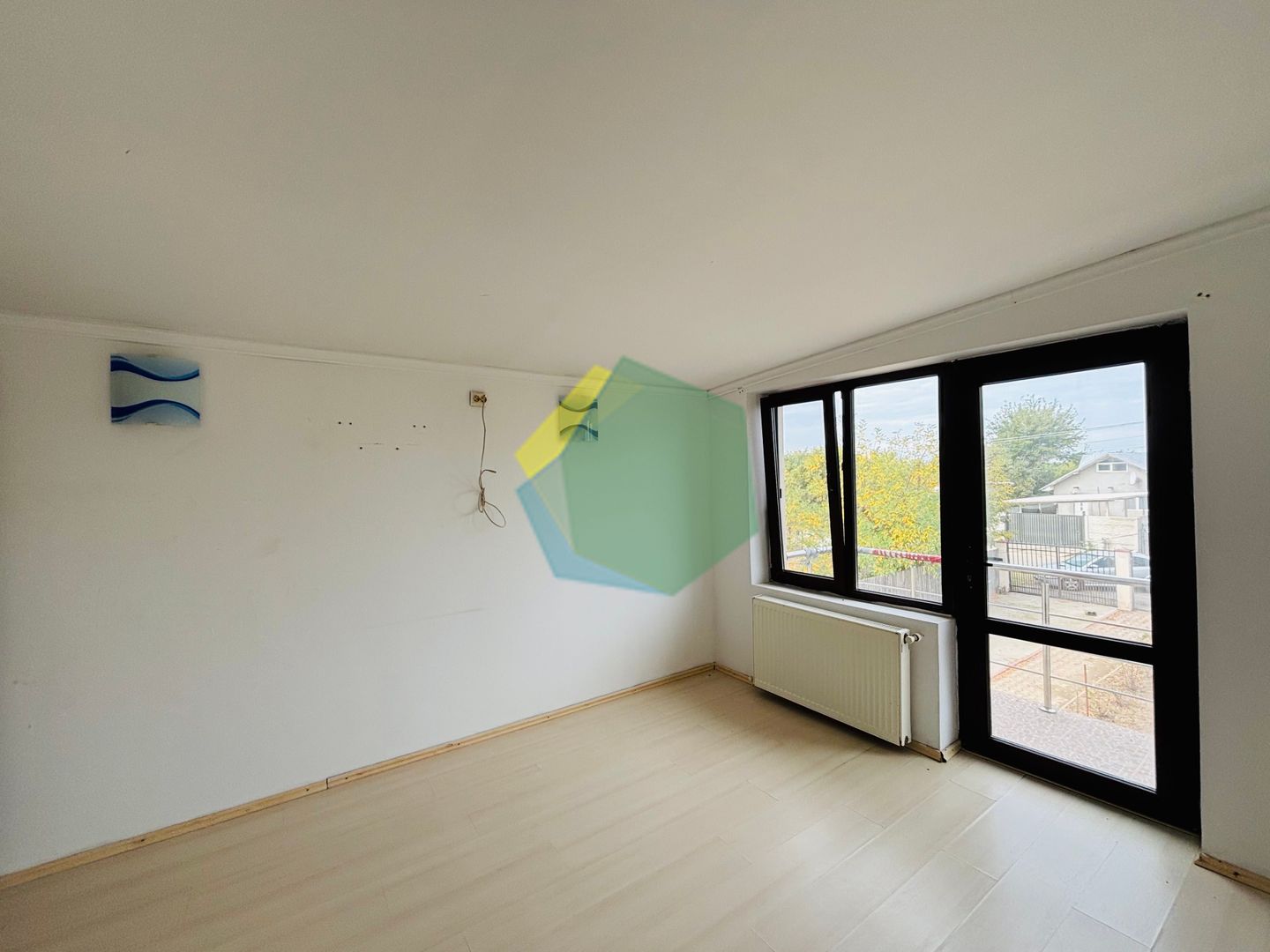 CASĂ CU 6 CAMERE ÎN COPĂCENI | 238 MP UTILI SI CURTE GENEROASĂ - Poză 17