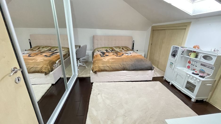 Casa de vanzare in zona Lipovei - Poză 10