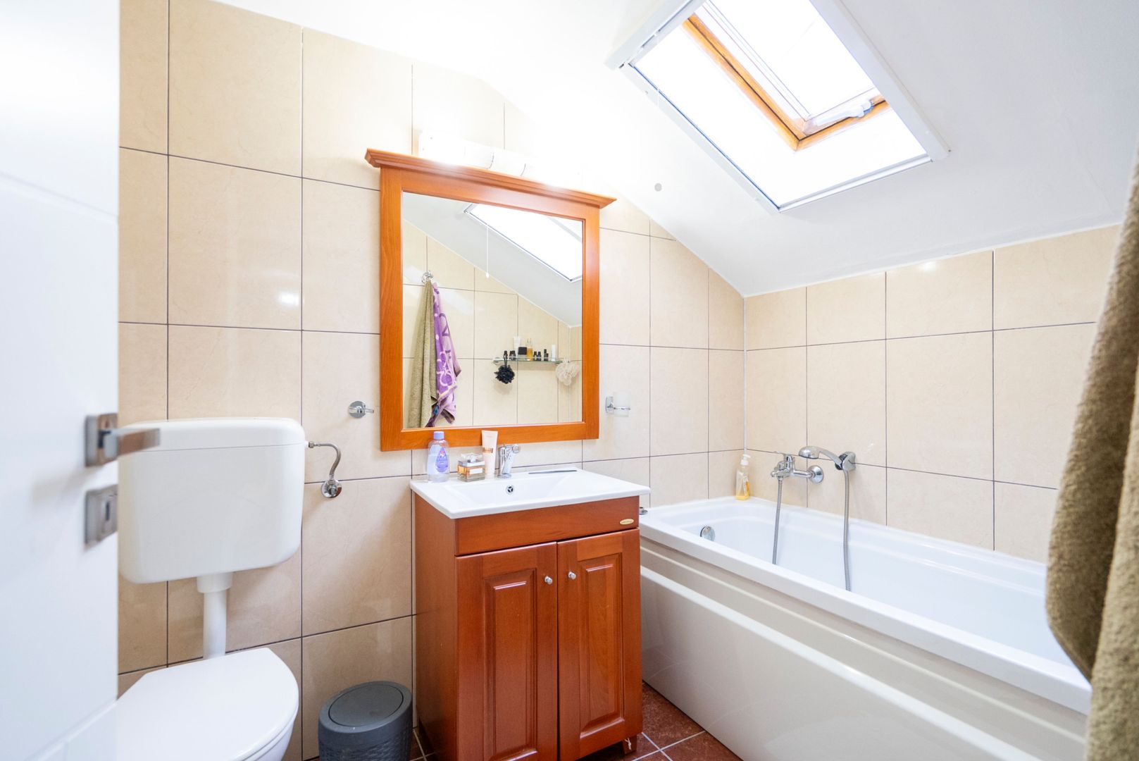 Casa in Nojorid cu 3 dormitoare 2 bai - Poză 10