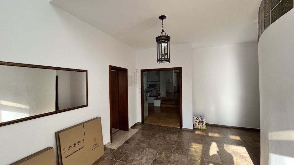 VILA 7 CAMERE, MOBILATA IN PIPERA DISPONIBILA IMEDIAT - Poză 19