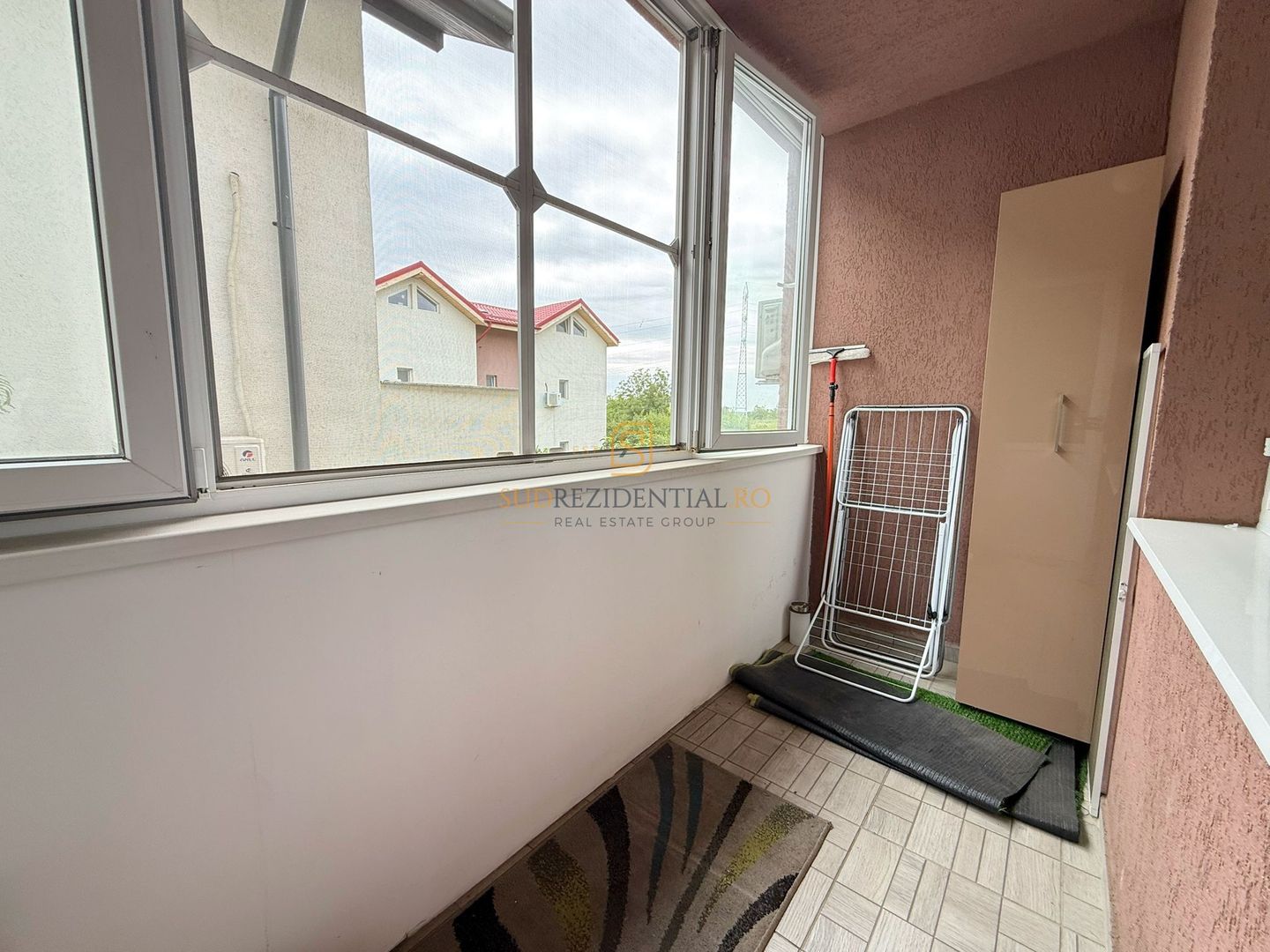 Vila insiruita mobilata si utilata / 4 camere/ 3 Bai / Curte proprie - Poză 13