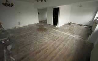 Spatiu Comercial 100mp utili - LA BULEVARD - locuri de parcare - Poză 4