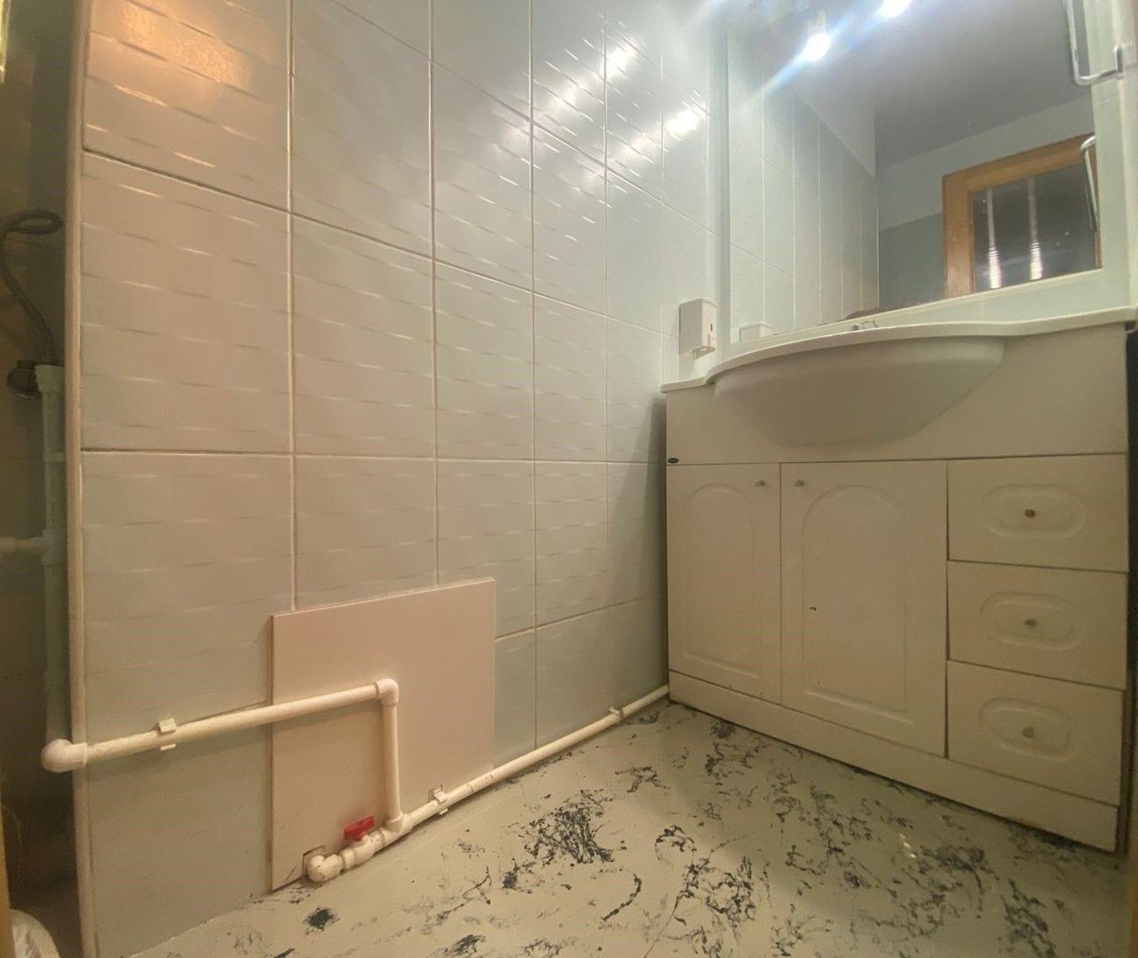 Apartament 4 camere-Ideal Birouri / Sediu Firmă – Etaj 1 – Comision 0% - Poză 15