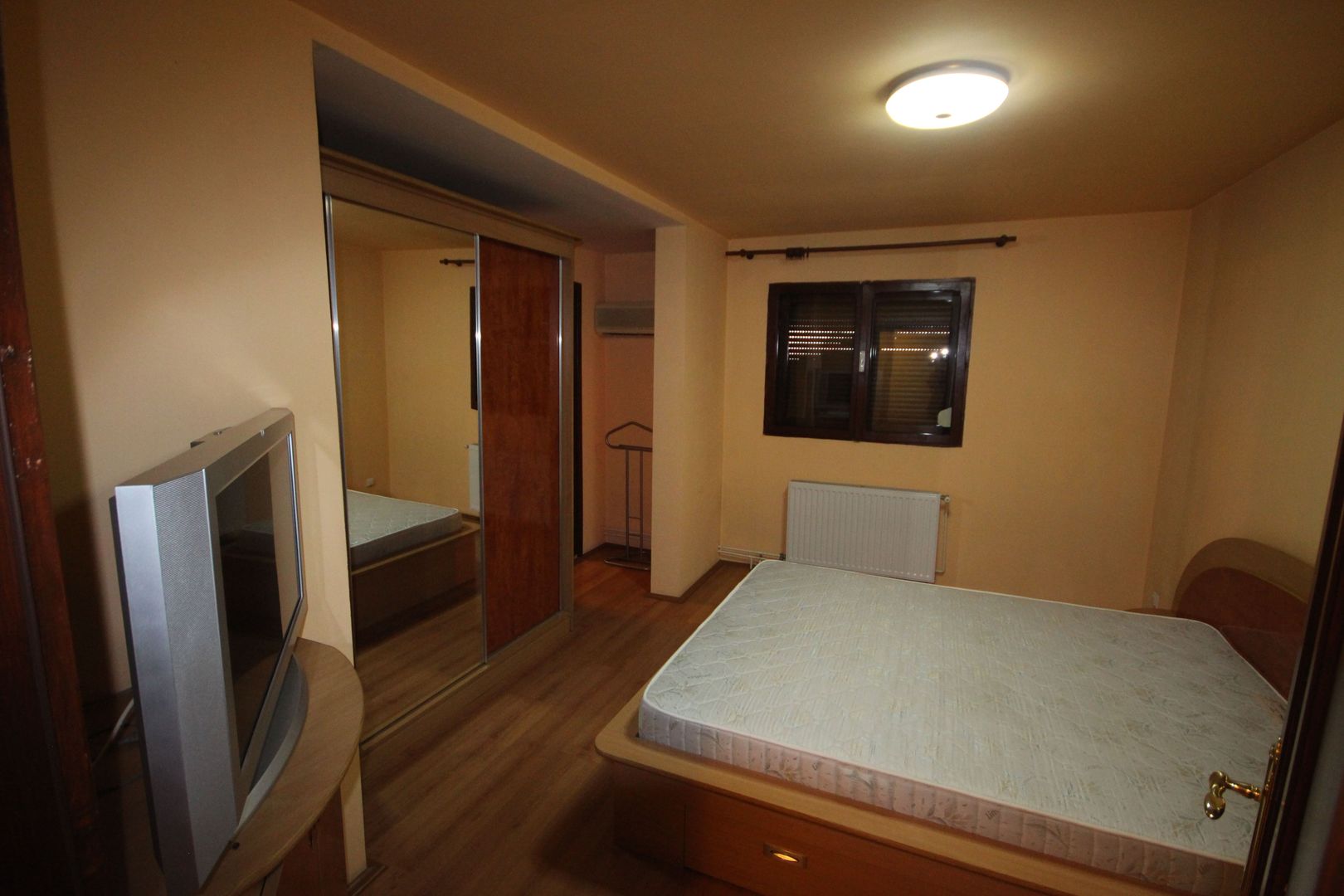 Imobil  cu destinatie mixta - Poză 24