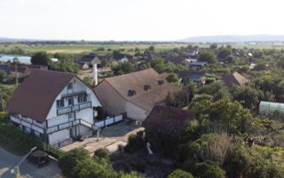 Casă cu Hală Industrială | Teren 3.200 mp | Ineu | Bihor - Poză 1
