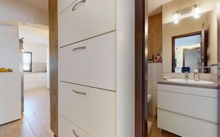 REZERVAT!!!! APARTAMENT 3 CAMERE mobilat si utilat - Poză 12