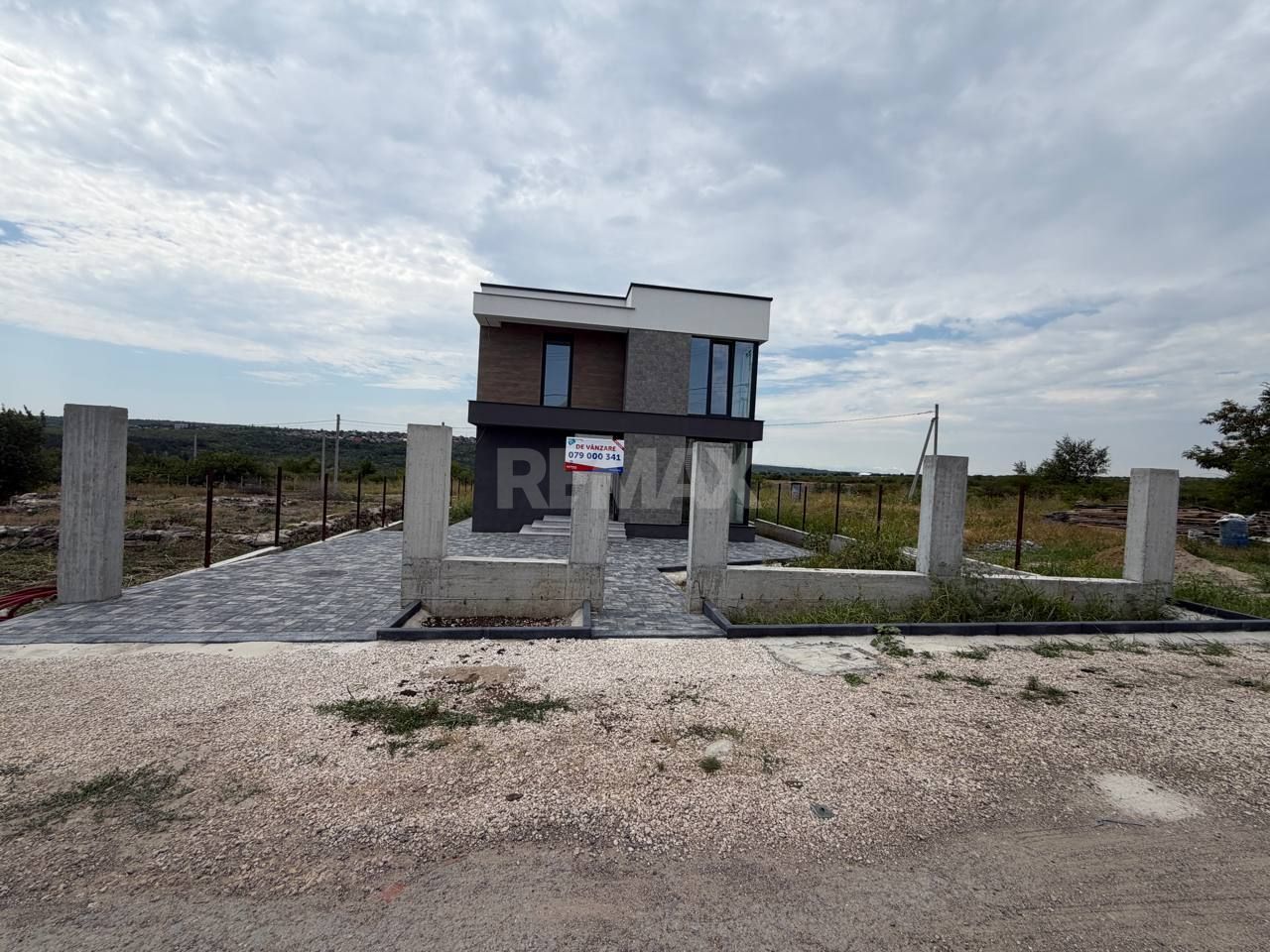 Casă modernă Hi-Tech de vânzare în Budești - Poză 7