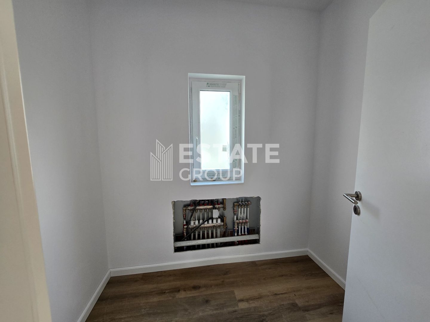 Duplex cu 5 camere despartit prin camera tehnica in Dumbravita - Poză 5