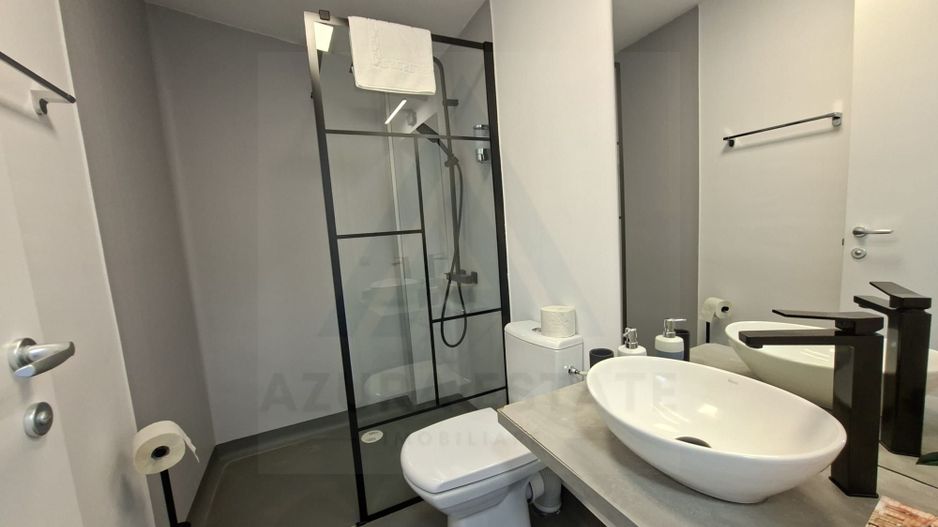 Pensiune 600 mp an 2023 si casa 130 mp teren 4600 mp zona V. Avrigului - Poză 5