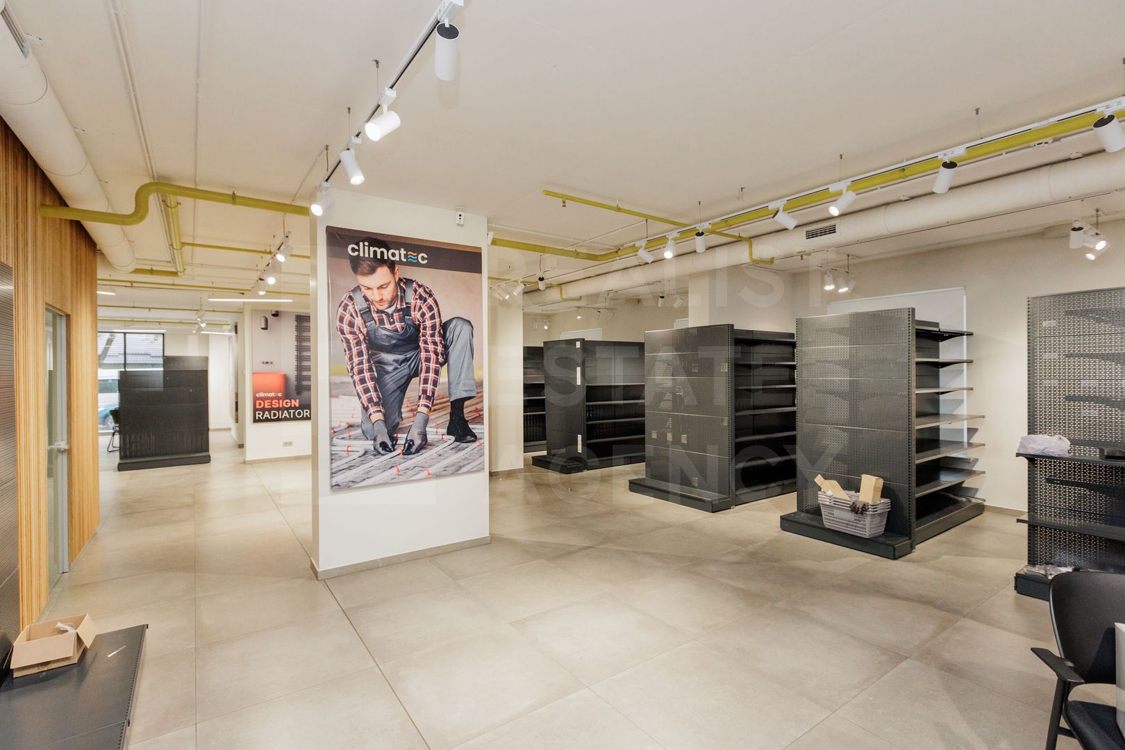 Vânzare, spațiu comercial, amplasat în Ungheni, pe str. Mihai Eminescu - Poză 38