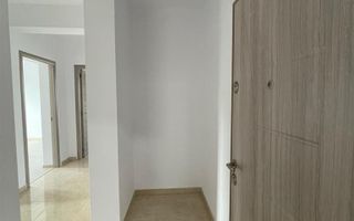 Intabulat2 camere decomandat 63mp Capat C.U.G-Valea Adanca - Poză 4