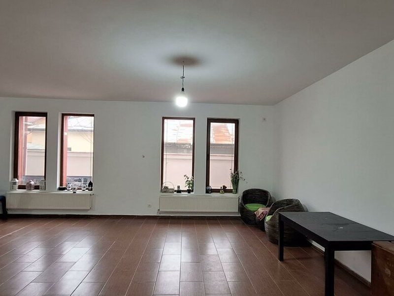 Spatiu comercial Modern in Vila Bld. Pipera str. Drumul Negru - Poză 5