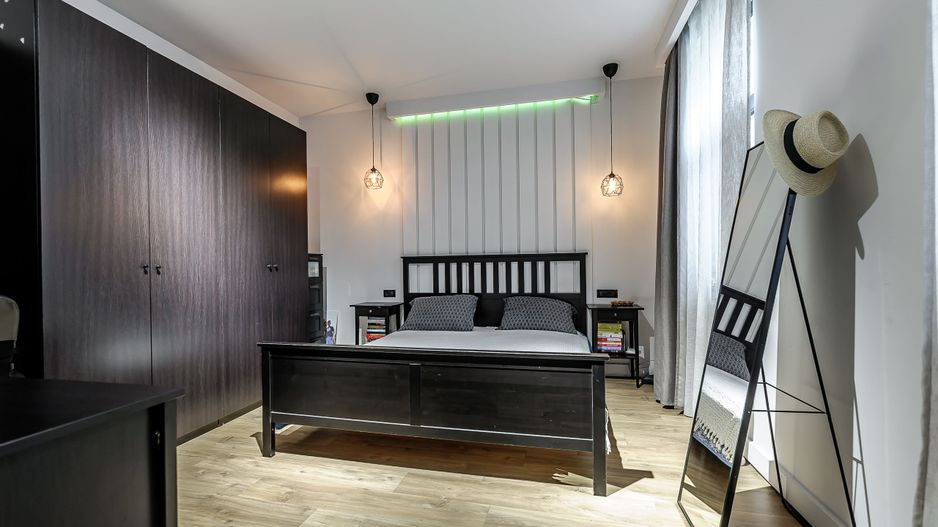 Apartament tip casa, cu gradina proprie, in zona centrala a Aradului - Poză 5