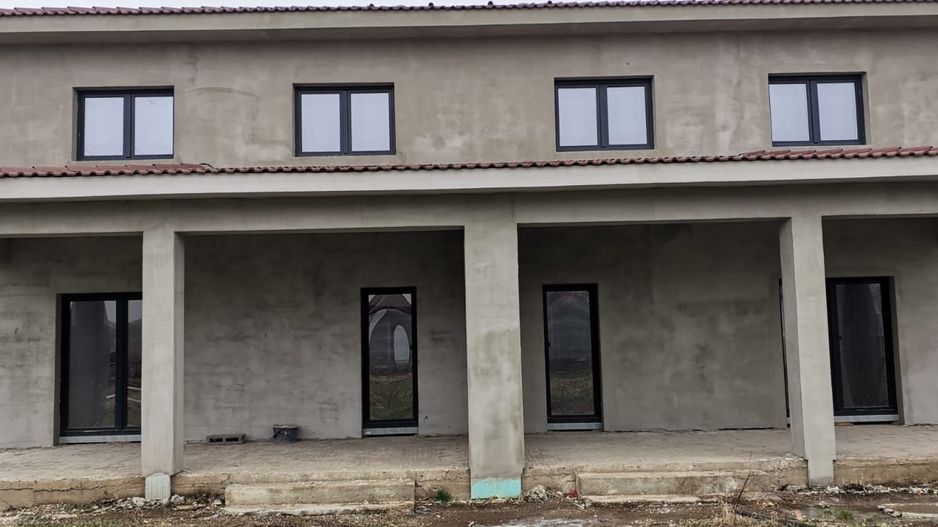 Duplex spațios P+E în Dumbrăvița (aproape de pădure) - Poză 3