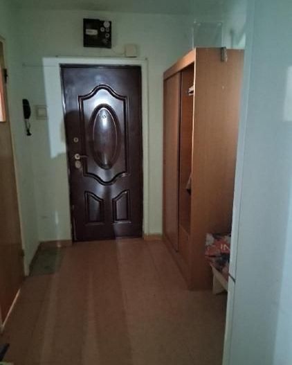 Vanzare apartament 3 camere, etaj 1/4, Titan-Fetesti - Poză 1