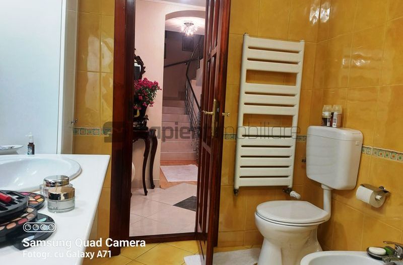 Casa lux cu 5 camere in Rontau - Poză 9