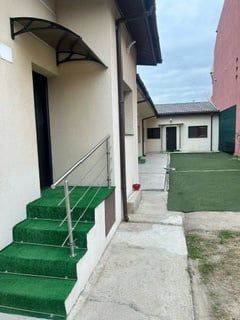Inchiriere casa  6 camere 3 bai curte libera 180mp, zona Crangasi - Poză 2