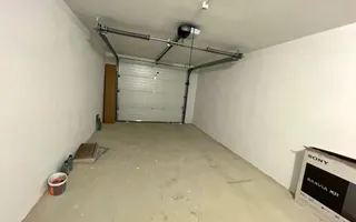 Apartament cu 3 camere, balcon si scara interioara - Poză 18